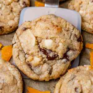 Cookie - Tropical White Chocolate Chunk